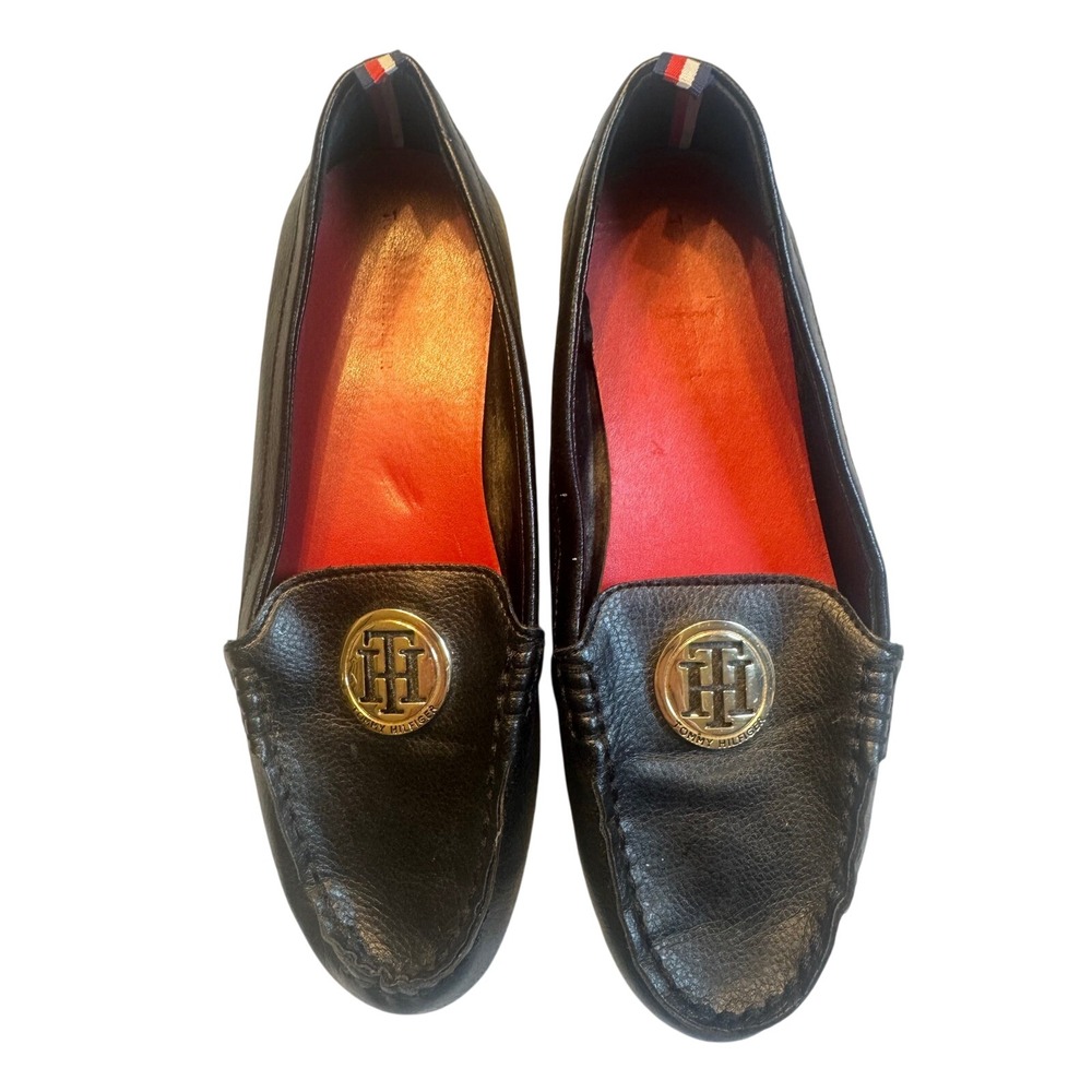 Tommy Hilfiger Black Leather Loafers size 8โ Flats Slip on